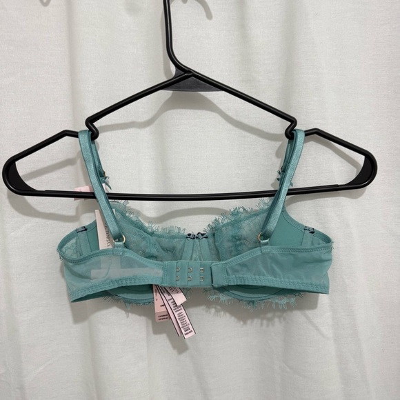 NWT Victorias Secret Unlined Lace Bra Women’s Size 34B - Picture 3 of 4